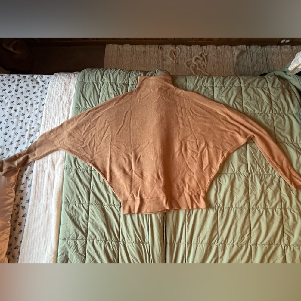 Xs French connection camel colored relaxed fit turtleneck sweater